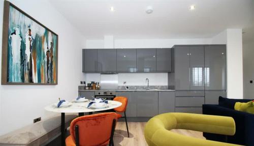 Barnt Green Apartment | Sophisticated 2 Bedroom apartment in Solihull NEC