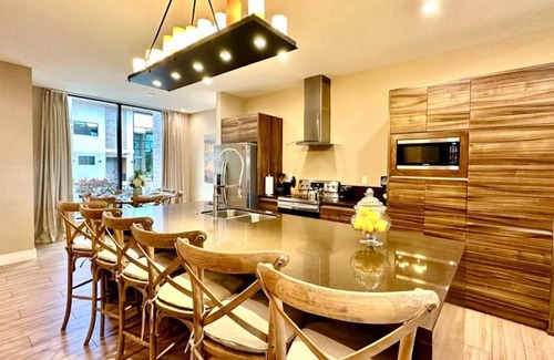 Florida Central Atlantic Coast House | Sophisticated 4 En Suites w/Private Hot Tub