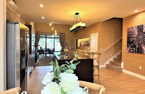 Florida Central Atlantic Coast House | Sophisticated 4 En Suites w/Private Hot Tub