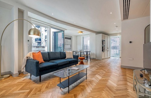 Westminster Apartment | Sophisticated and modern apartment near Westminster Abbey