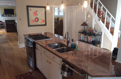 Historic District House | Sophisticated Charmer with Parking & Views of the USNA Chapel Dome