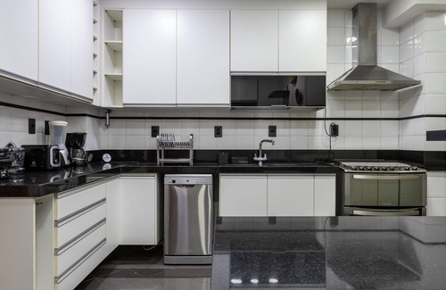 Zona Sul Apartment | Sophisticated ideal for families in Botafogo | PB202B