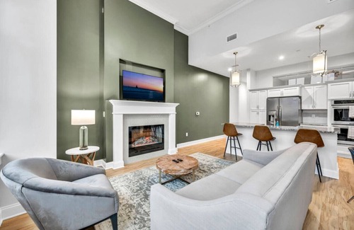Playhouse Square Apartment | Sophisticated Luxury Condo | Center of Downtown