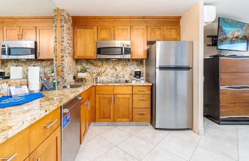 Napili Condo | Sophisticated Stay | Napili Shores Oceanfront Studio A106