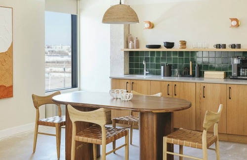 East Bank Hotel | Sophisticated Stay with Rooftop Views & Local Artful Flair