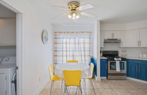 Holiday Isle House | Sophisticated TH Shoreline Towers WALK 2 beach