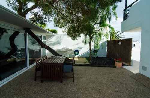 Puerto del Carmen Villa | Sorondongo Beach & Garden