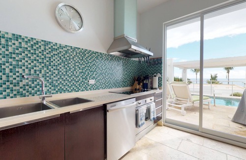 Oyster Pond Villa | ☀️⛱️Sorrento - Luxury 2 Bedroom Villa with Resort Amenities