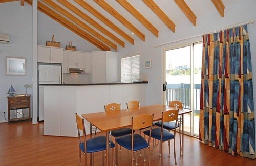 Middleton House | Sorrento Middleton - 190 Newell Ave - Pet Friendly