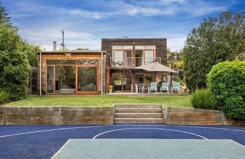 Sorrento House | Sorrento Sea Escape - 2 bedroom - 1 NIGHT FREE!* - Close to everything!