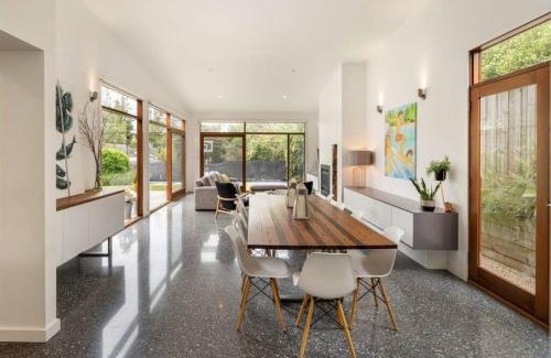 Sorrento House | Sorrento Sea Escape - perfect family beach house with linen.