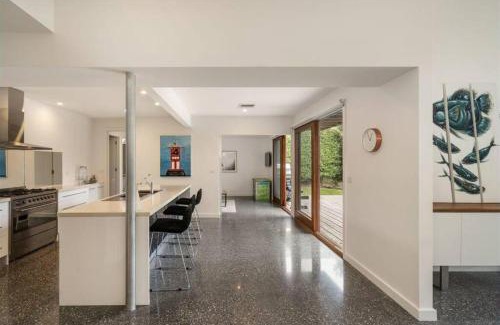 Sorrento House | Sorrento Sea Escape - perfect family beach house with linen.