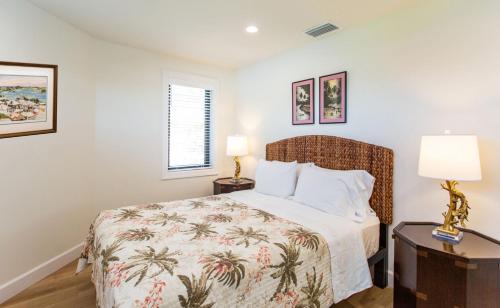Naples Park House | Sorrento Vacation Rental Cabana