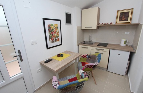 Borik Apartment | SORRISO Studio Apartment