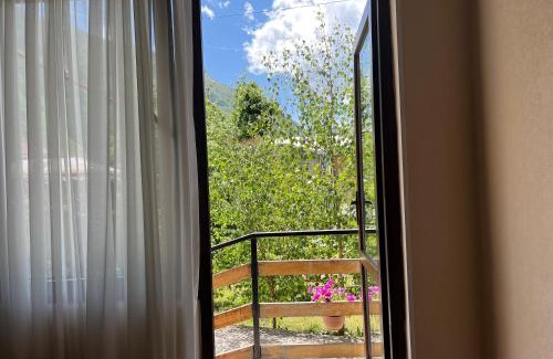 Gergeti House | Soso Burduli's Guesthouse