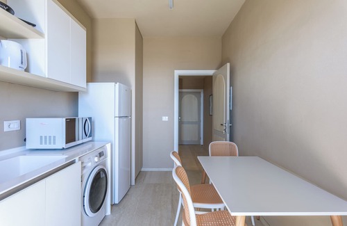 Batroun Apartment | Soukside Haven 3BR 24/7 Electricity