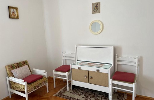 Split Apartment | Soul Apartment in Center