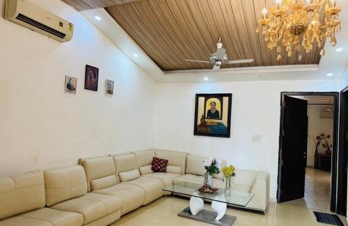 Gurugram Villa | Soul Tree Retreat
