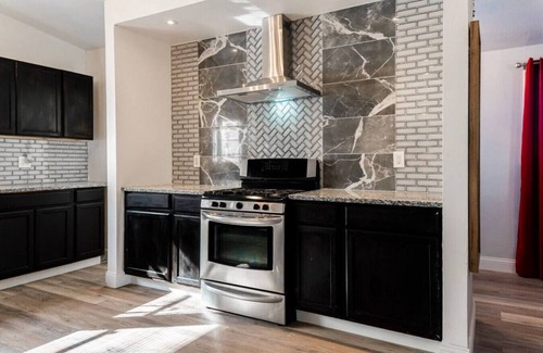 Midland House | SOUND AND COLOR MIDLAND