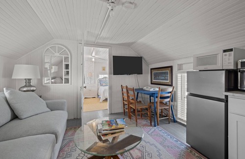 Harkers Island Apartment | Sound Front! "Sound Quarters"
