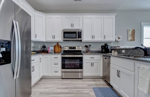 Surf City House | Sound & Ocean views. Beach access 5 min walk. New townhome in Surf City 5 star!