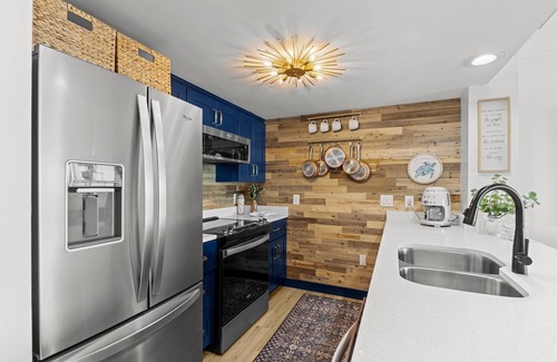 Emerald Isle Condo | Sound of the Sea 303W - 1BR Ocean Front - Just Renovated!