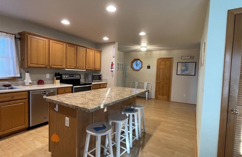 Indiantown Shores Cottage | Soundside Home in Frisco is an Island Dream Retreat!