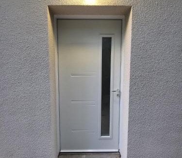 Moyen-Vernet Bed & Breakfast | Sous le vieux figuier, chambre double indépendante