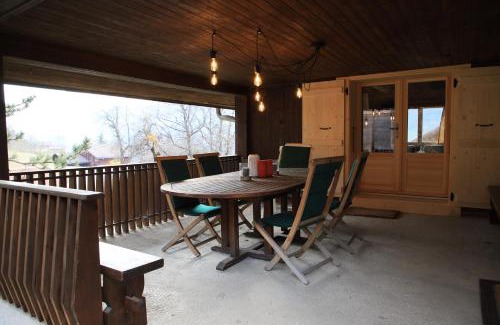 Les Villards-sur-Thones Ski Chalet | Sous les Ecotagnes