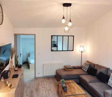 Millau Apartment | Sous les toits de Millau - Appartement cosy et chaleureux