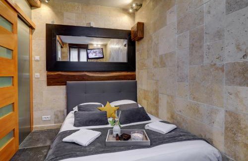 Faubourg-Raines Apartment | SOUS MON TOI Topdestination-Dijon - Sauna & jacuzzi - Classé 3 étoiles