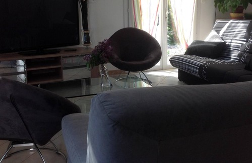Alba-la-Romaine Cottage | South Ardèche cottage in the countryside 5 minutes from Alba la Romaine for 6 people.
