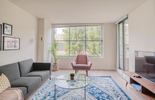 South Beach Apartment | South Beach 1br w on-site shops restaurants SFO-1659
