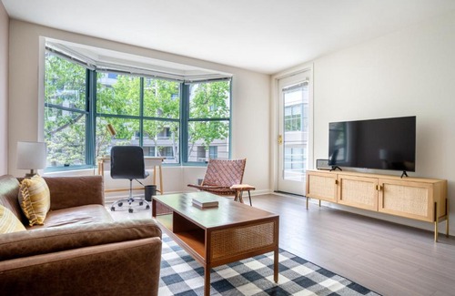 South Beach Apartment | South Beach 2br w pool tennis spa SFO-1400