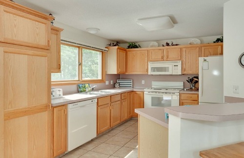 South Haven House | South Beach, Blue Stairs, Kids Corner Park, Bike Trail, Walk to Marina, Downtown