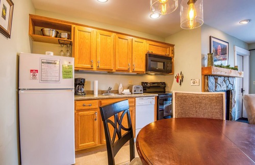 Rangeley Condo | South Branch 7-2 | Cute and Cozy Ski-in/Ski-out Condo at South Branch