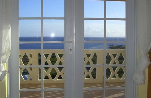 Cades Bay Apartment | South Coast Ocean View Apartments