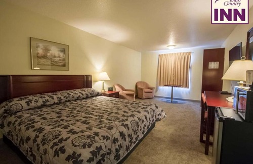 Cardston Hotel | South Country Inn