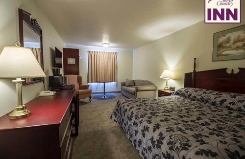 Cardston Hotel | South Country Inn