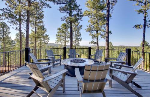 Spearfish House | South Dakota Retreat with Hot Tub, Fire Pit and Grill!