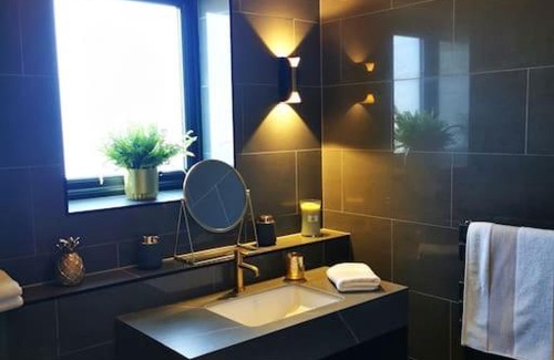 Woodingdean Apartment | South Downs and Brighton