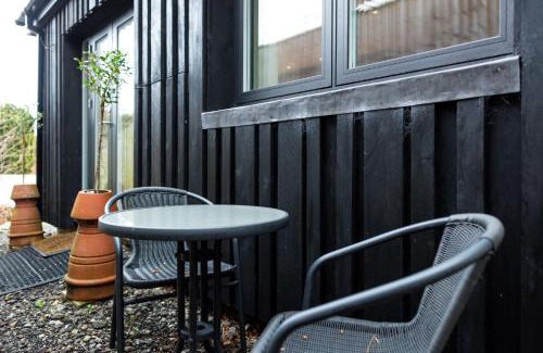 Meads Apartment | South Downs Studio - bijou hikers hideaway
