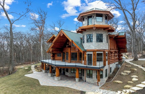 Zenda House | South Elder Acres: Log Cabin w/Indoor Pool