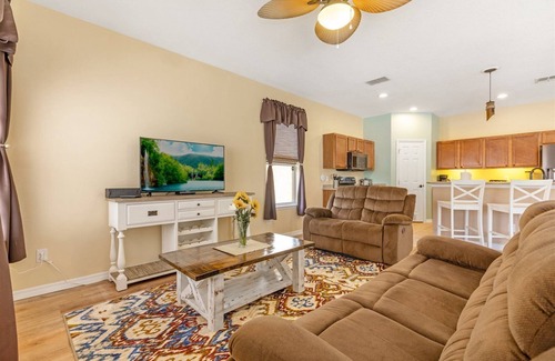 Watersong House | South facing heated pool and spa home in Watersong close to Disney attractions