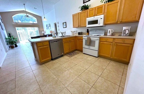 Haines City House | South Facing Pool Villa on the Golf Course