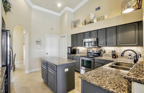 Pelican House | South Facing Utmost Luxury Direct Gulf Access With Pool & Dock