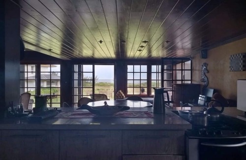 South Region House | SOUTH FRONT OF SILVEIRA BEACH IN GAROPABA