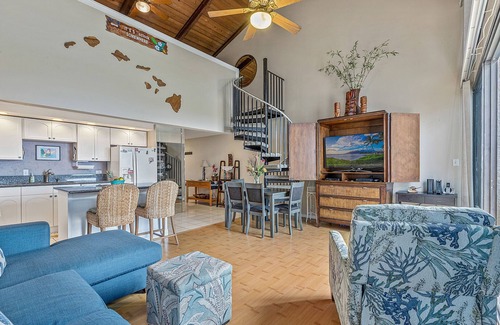 Kihei Condo | South Kihei Ocean & Mountain Views! Steps to Kamaole 1 Beach Park & more!