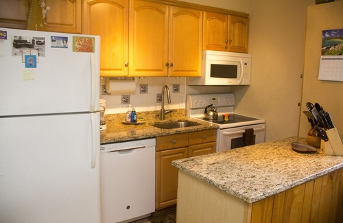Kihei Condo | South Maui Condo /Hotel n Steps From The Beach