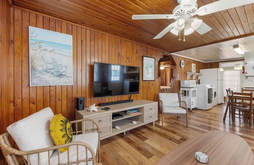 South Nags Head House | South Nags Head 6232A: Walk to the Beach | Pets OK